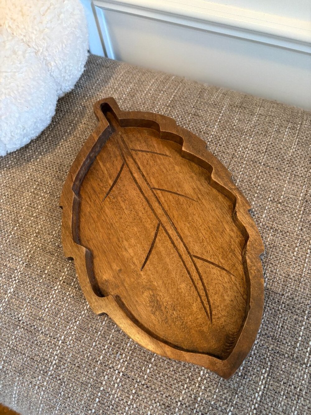 Wooden Leaf Decor